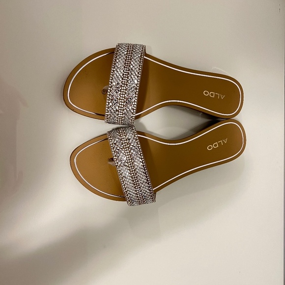 New Aldo Silver Sparkly Sequin Flat Sandals Size 6. - Picture 6 of 7